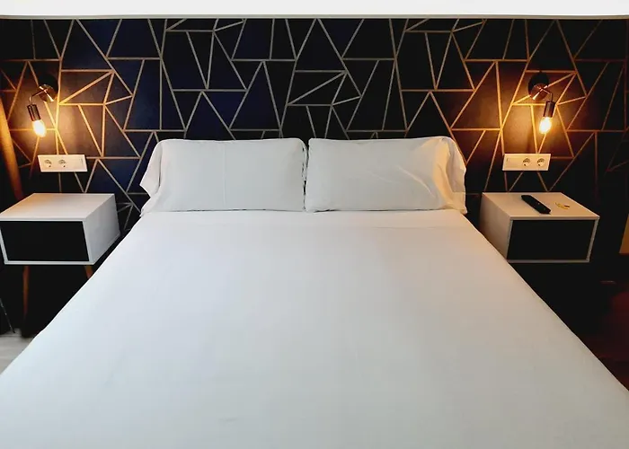 Hostal Laia By Gaiarooms
